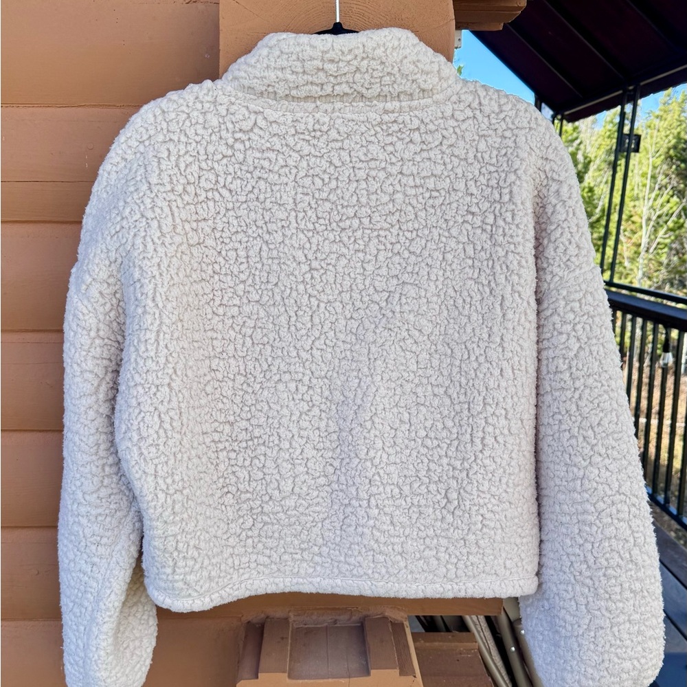 BUNDLE Express Cream & Black Sherpa Jackets - Picture 13 of 16